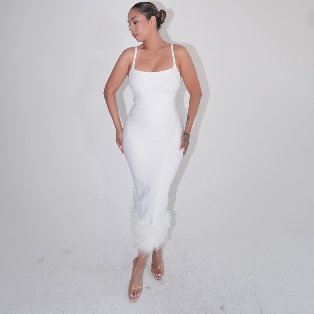 Elegant White Maxi Dress